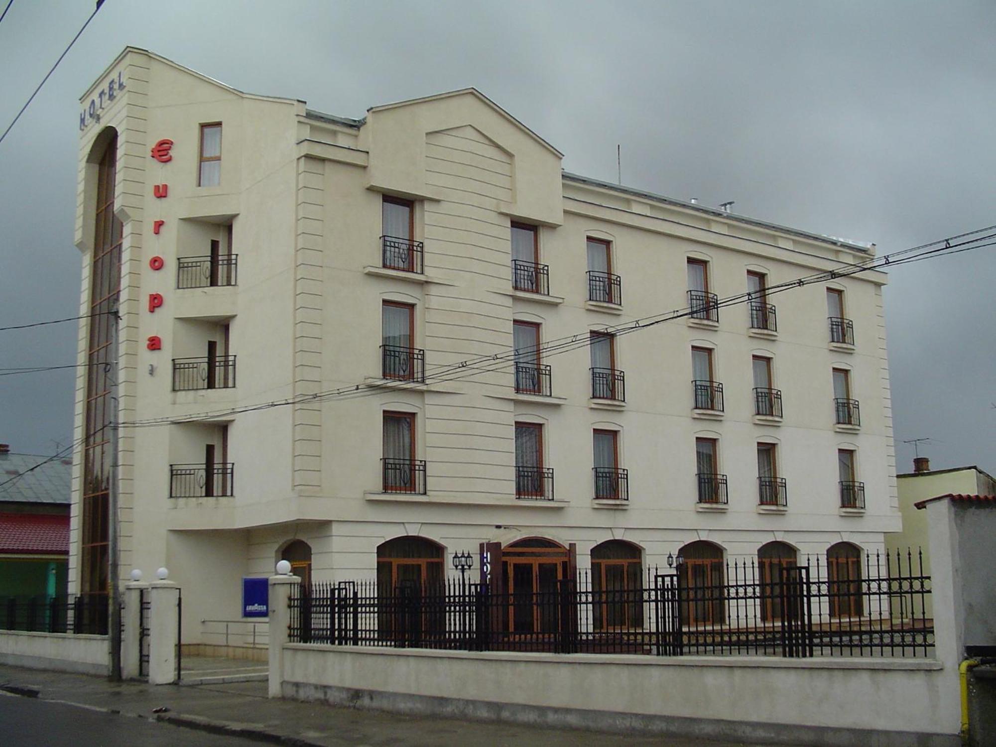 Hotel Europa 플로이에슈티 외부 사진