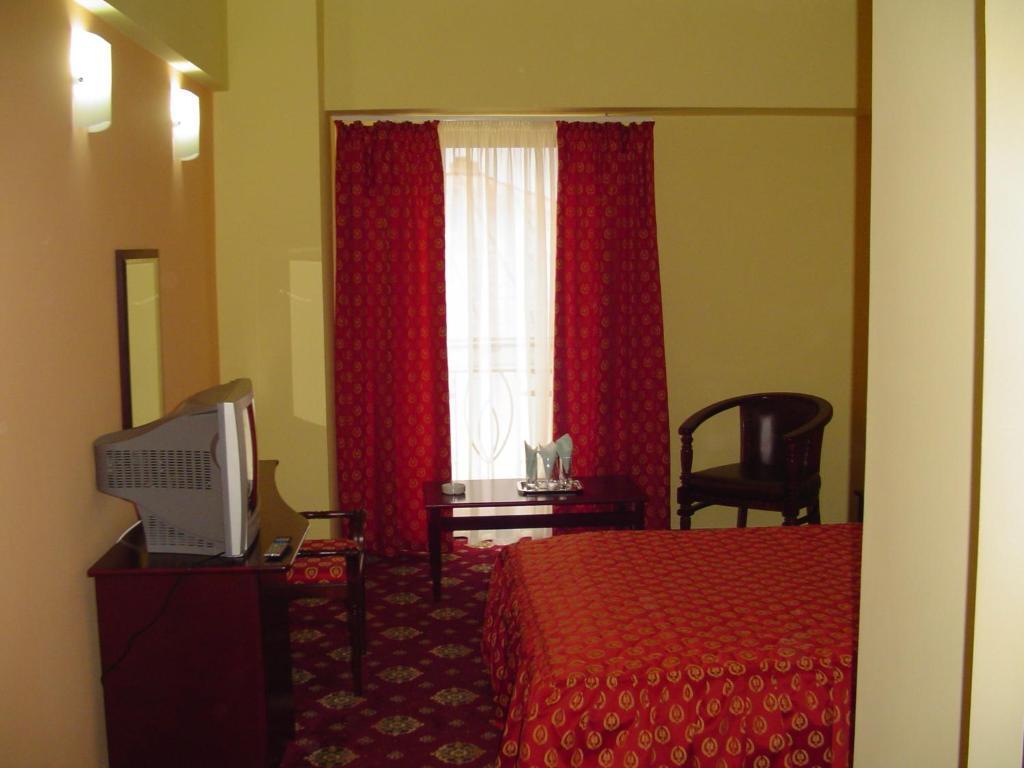 Hotel Europa 플로이에슈티 객실 사진